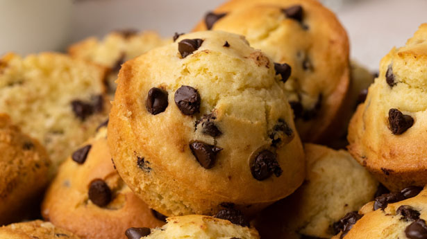 Orange And Chocolate Chip Muffins - Foodiection.com