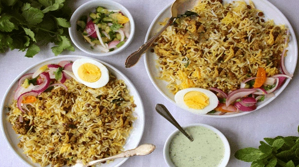 Masoor Dal Biryani (Black Lentil Biryani) - Foodiection.com