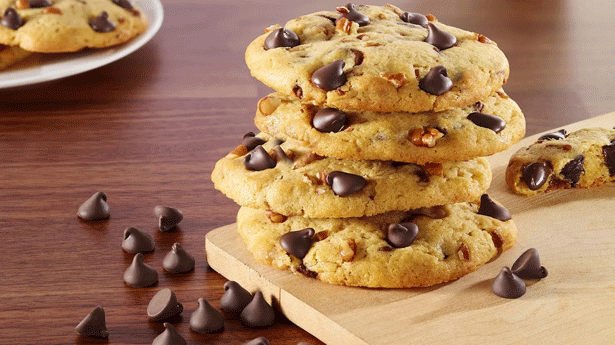 Chocolate Chip Cookies - Foodiection.com