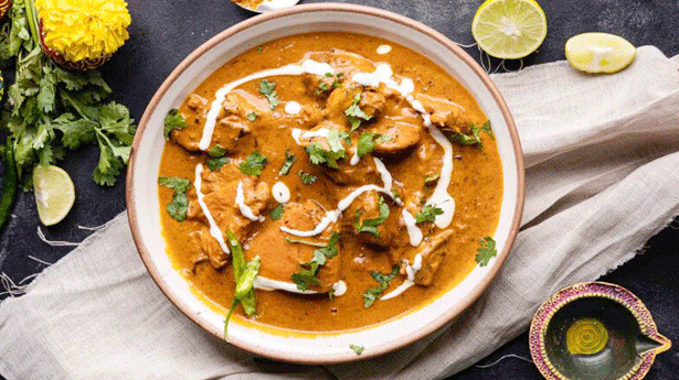 Creamy Chicken Handi - Foodiection.com