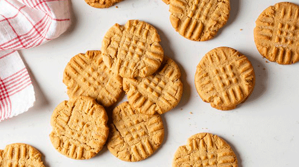 Peanut Butter Cookies - Foodiection.com