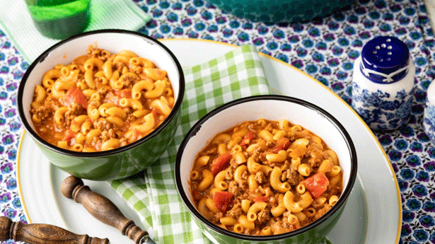 Beef And Macaroni Goulash - Foodiection.com