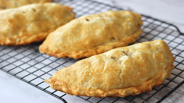 Vegetable Cornish Pasty - Foodiection.com