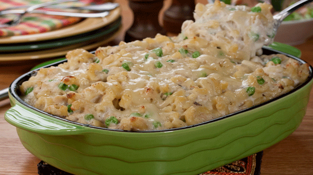 Tuna Noodle Casserole - Foodiection.com